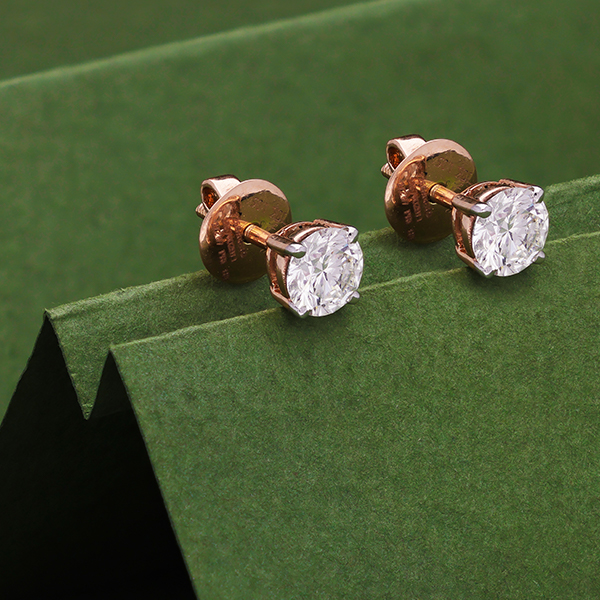 Solitare Stud With Single Stone Daimond