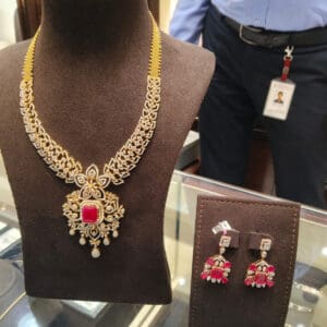 DIAMOND NECKLACE