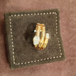 GOLD RING